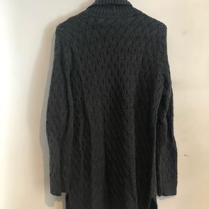 Jeanne Pierre,gray turtleneck long sweater with cable stitching, L
